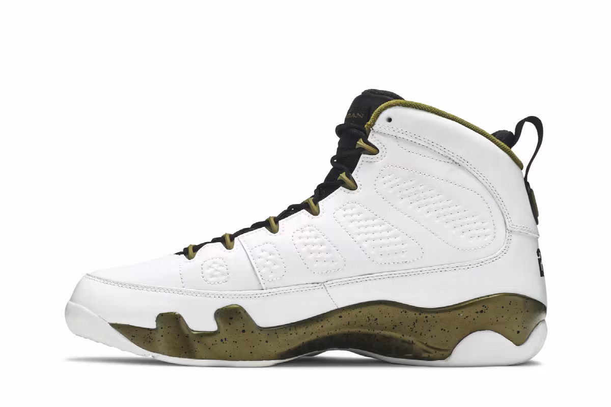 Air Jordan 9 Statue, view 4