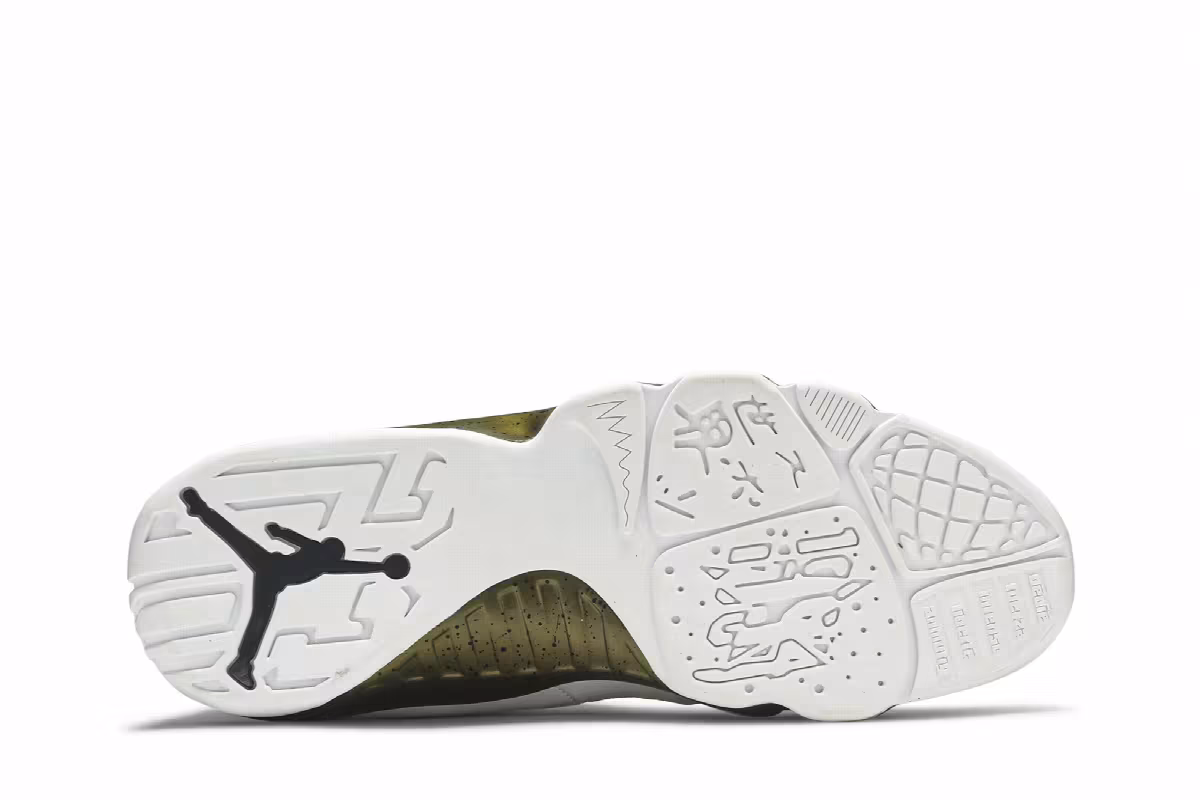 Air Jordan 9 Statue, view 5