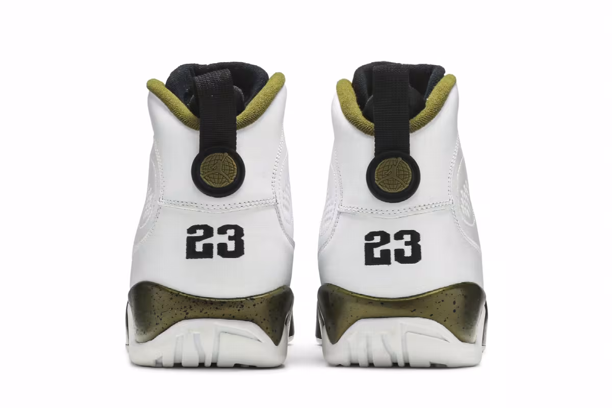 Air Jordan 9 Statue, view 7