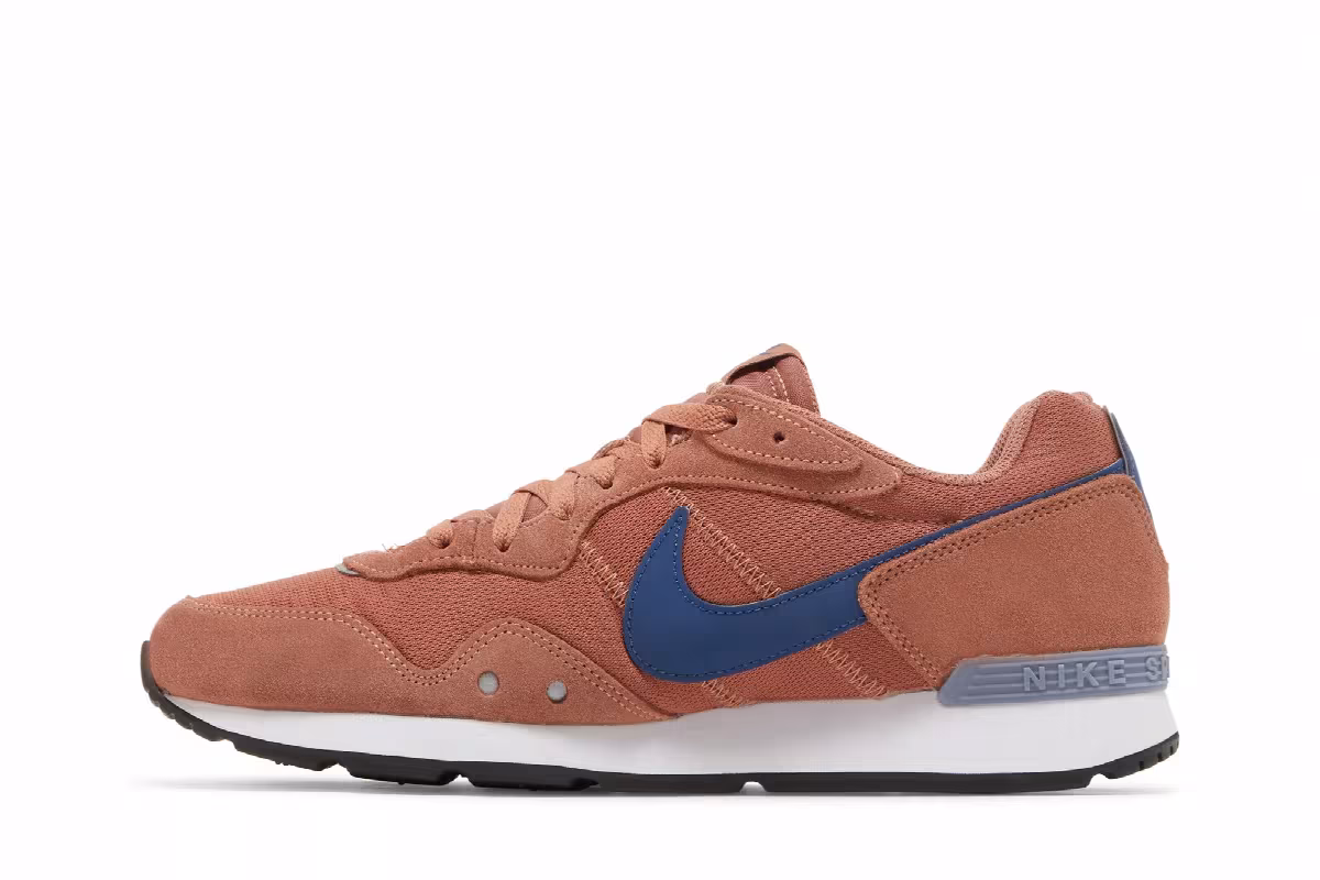 Nike Venture Runner Mineral Clay Mystic Navy, view 4