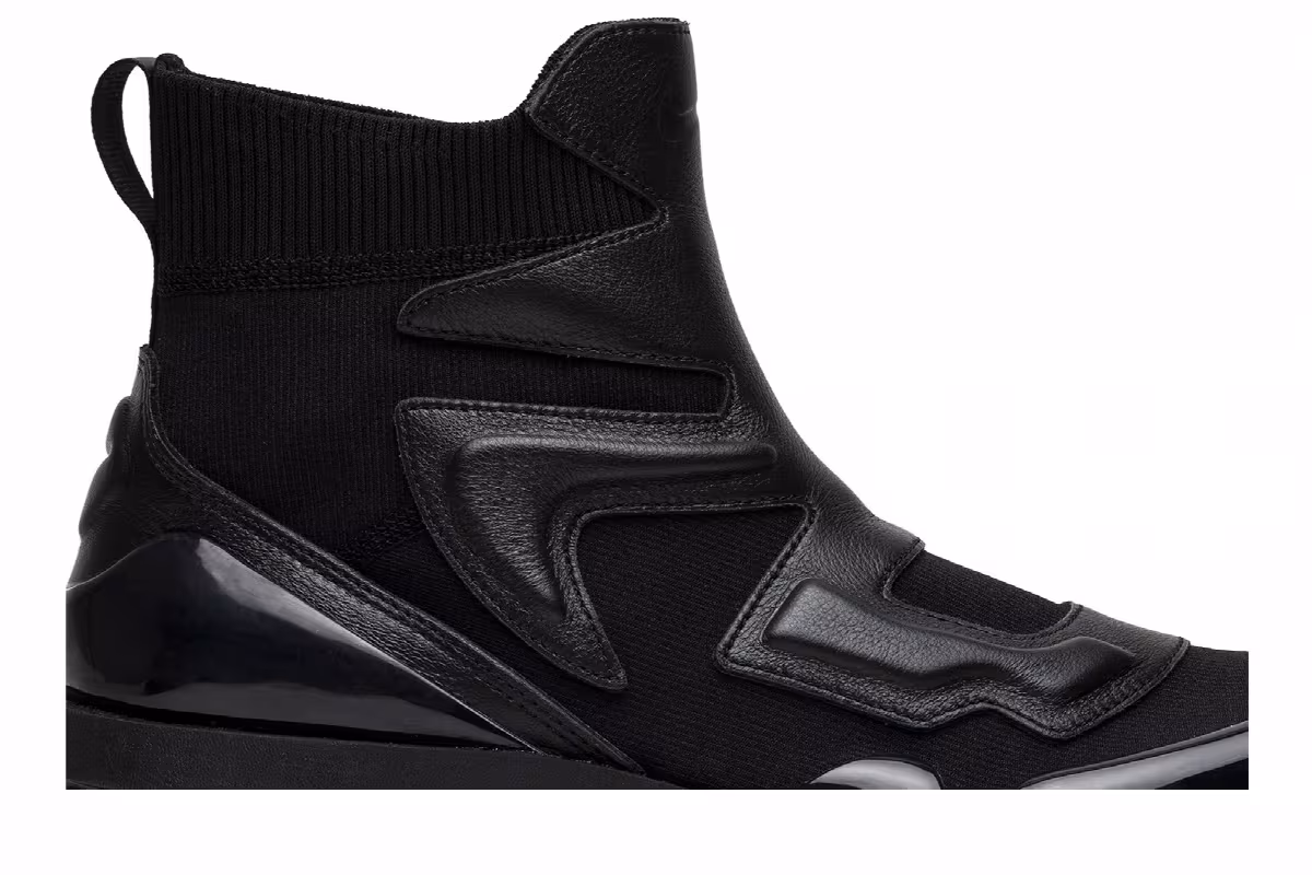 Nike Women's Air VaporMax Light 2 Triple Black, view 3