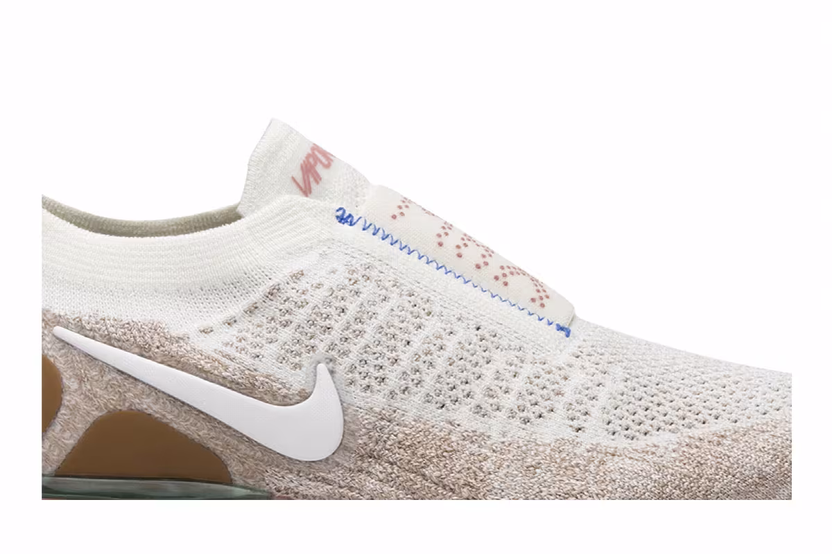 Nike Air VaporMax Moc 2 Sail, view 3