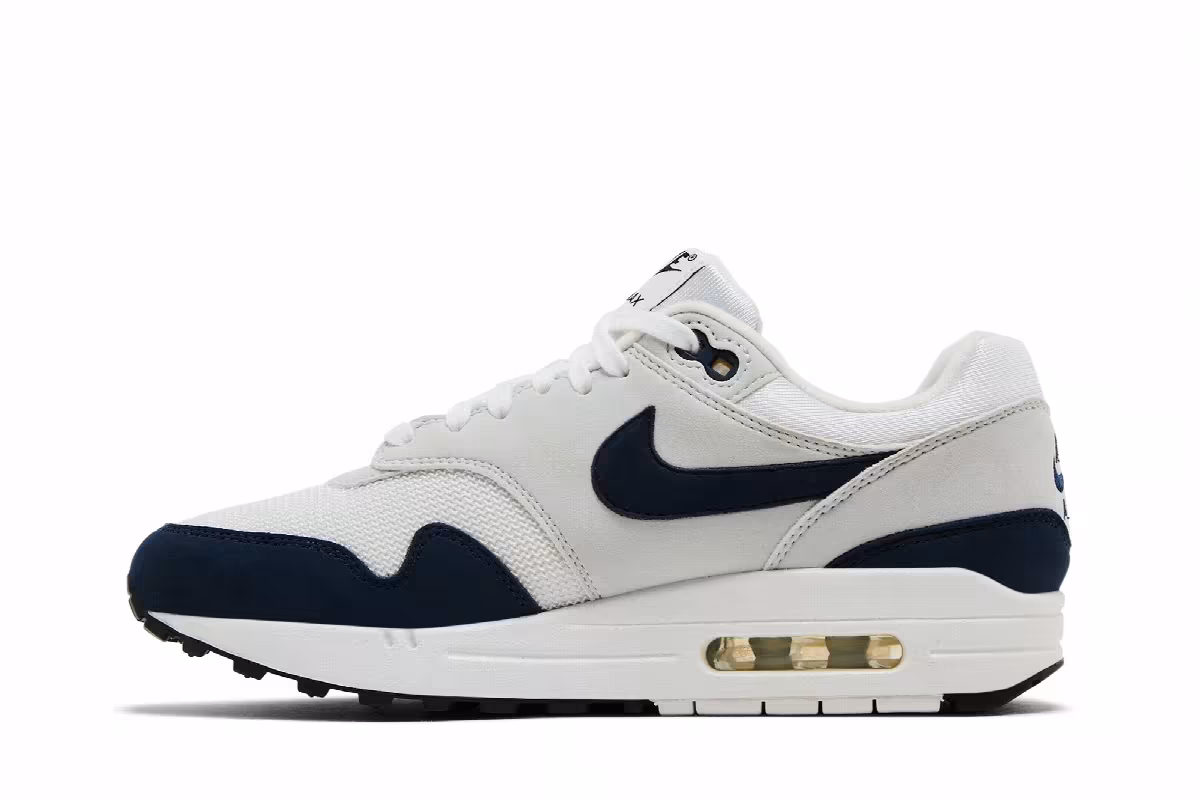 Nike Women's Air Max 1 Obsidian, view 4