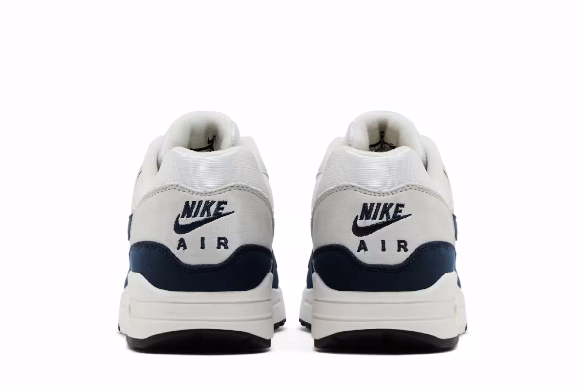 Nike Women's Air Max 1 Obsidian, view 7