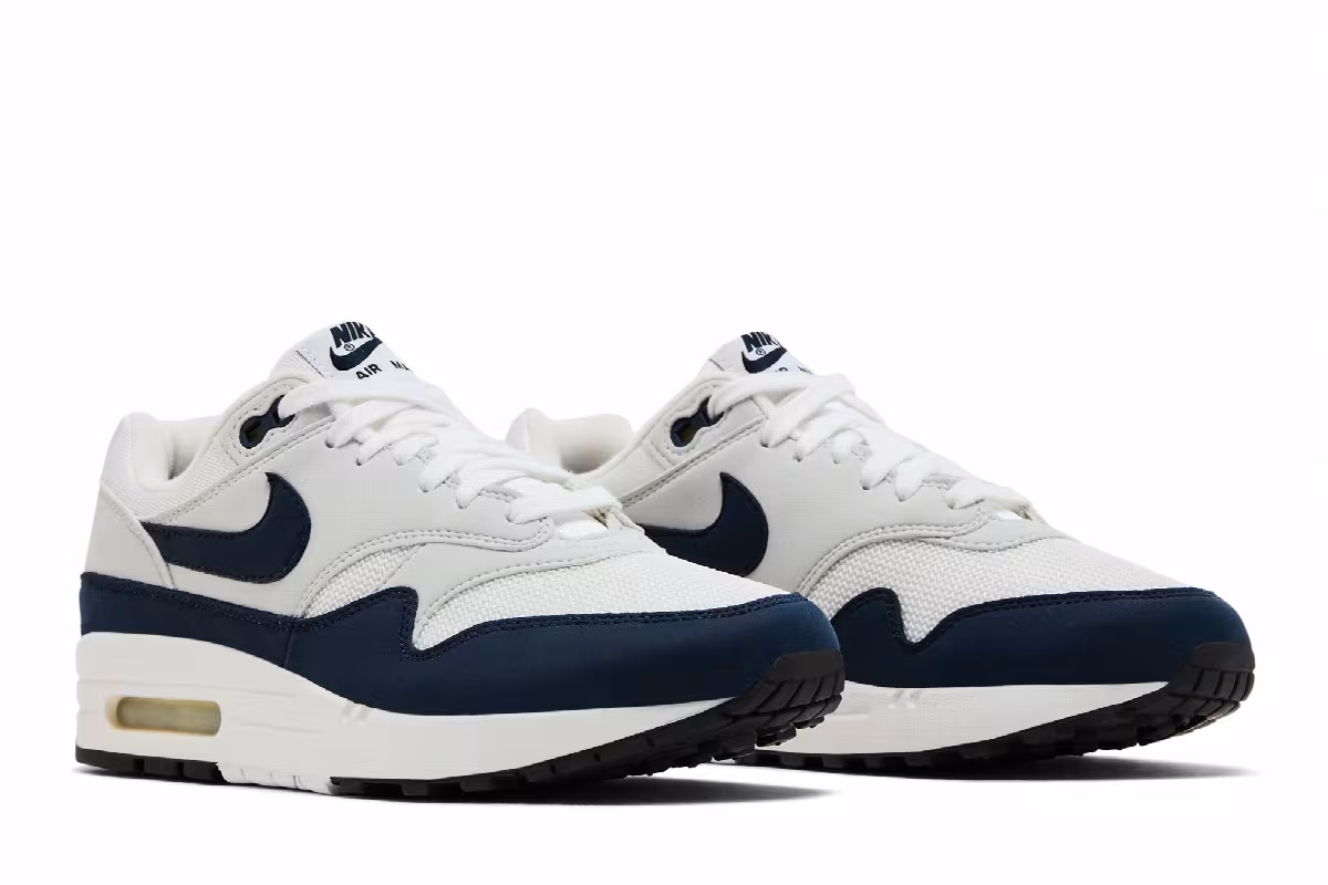 Nike Women's Air Max 1 Obsidian, view 9