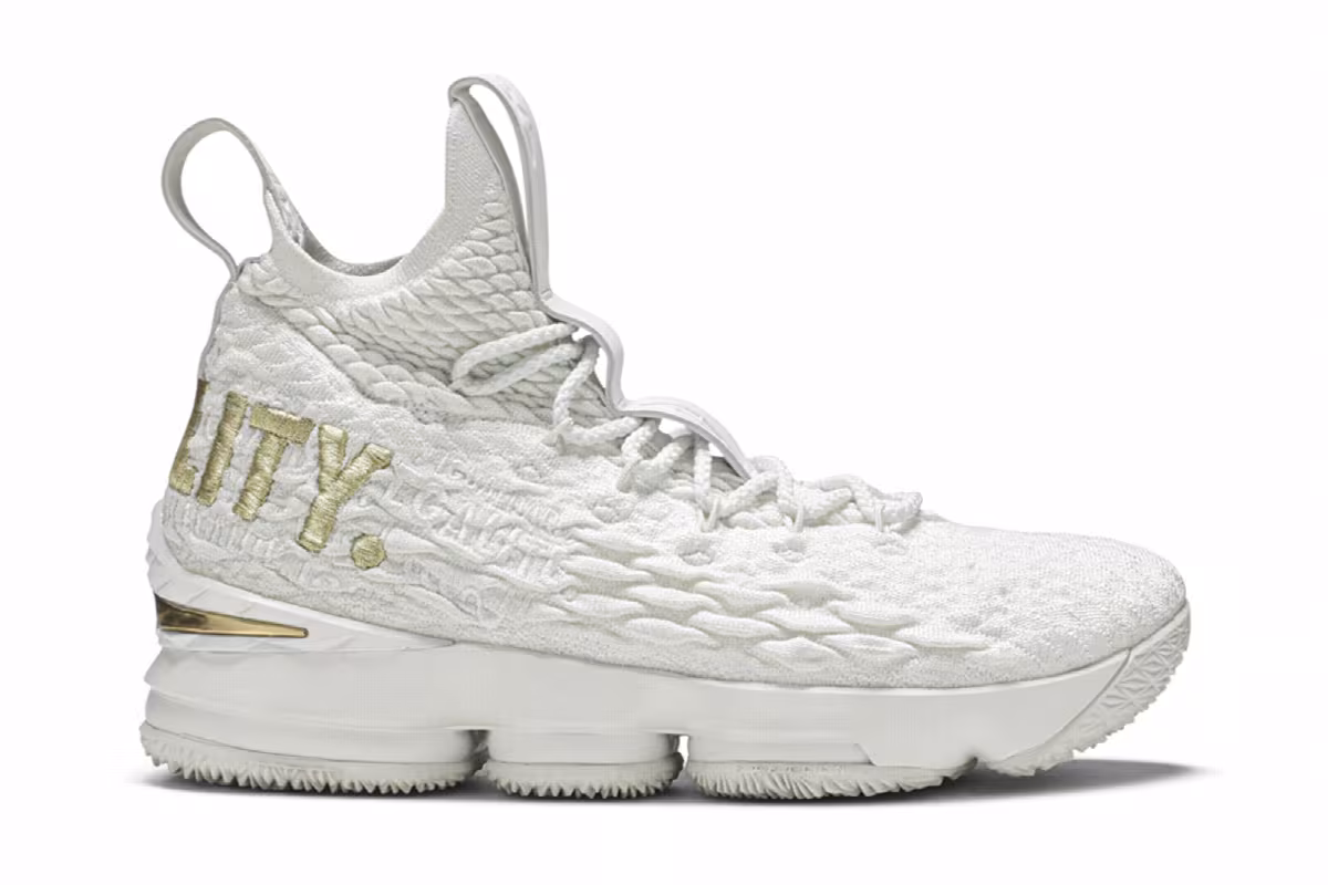 Nike LeBron 15 Equality, view 2