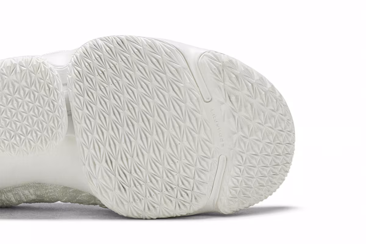 Nike LeBron 15 Equality, view 6
