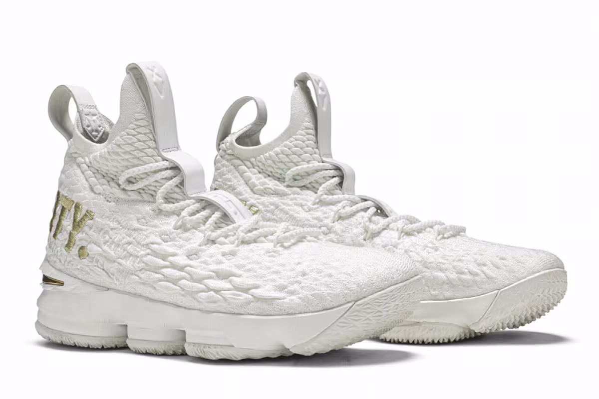 Nike LeBron 15 Equality, view 9