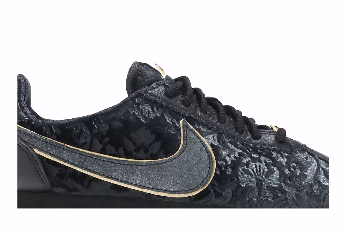 Nike Women's Classic Cortez SE Royalty Print, view 3