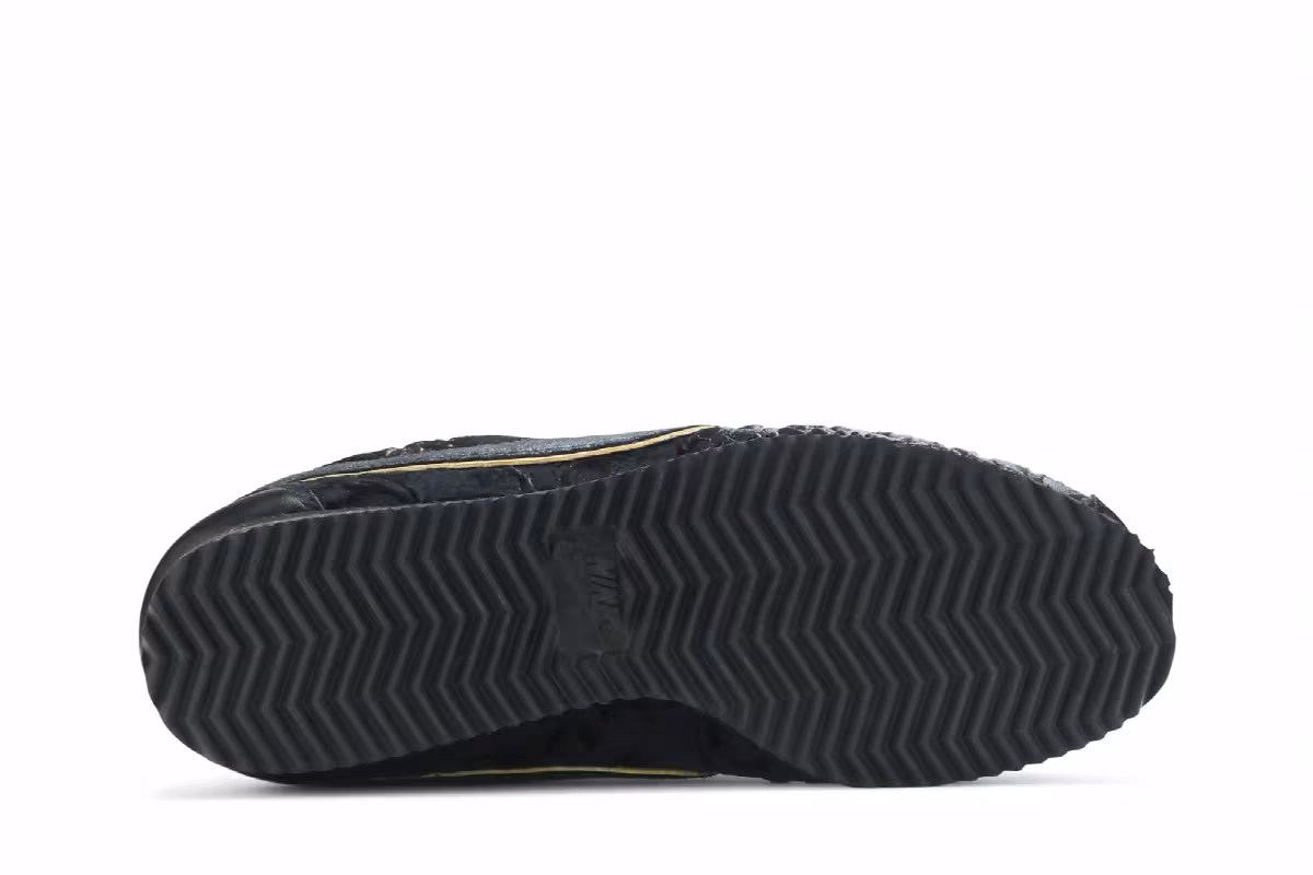 Nike Women's Classic Cortez SE Royalty Print, view 5