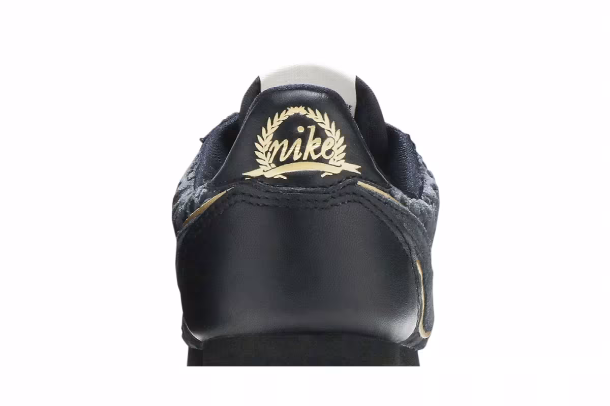 Nike Women's Classic Cortez SE Royalty Print, view 8