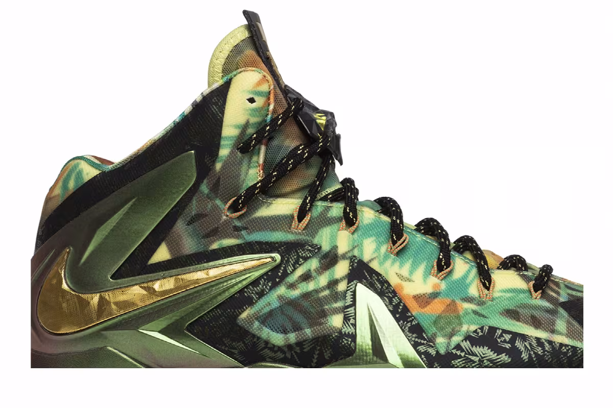 Nike LeBron 10 Reverse Championship Pack, view 3