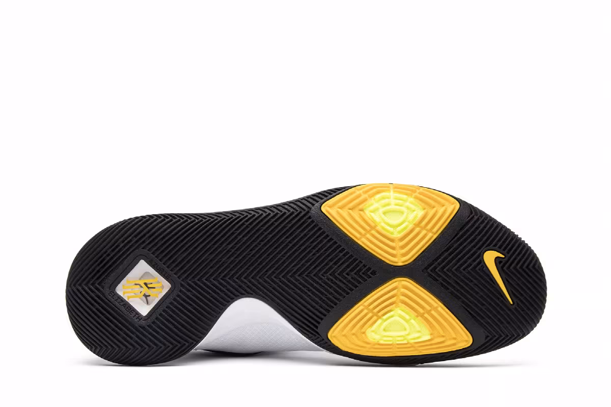 Nike Kyrie 3 N7, view 5