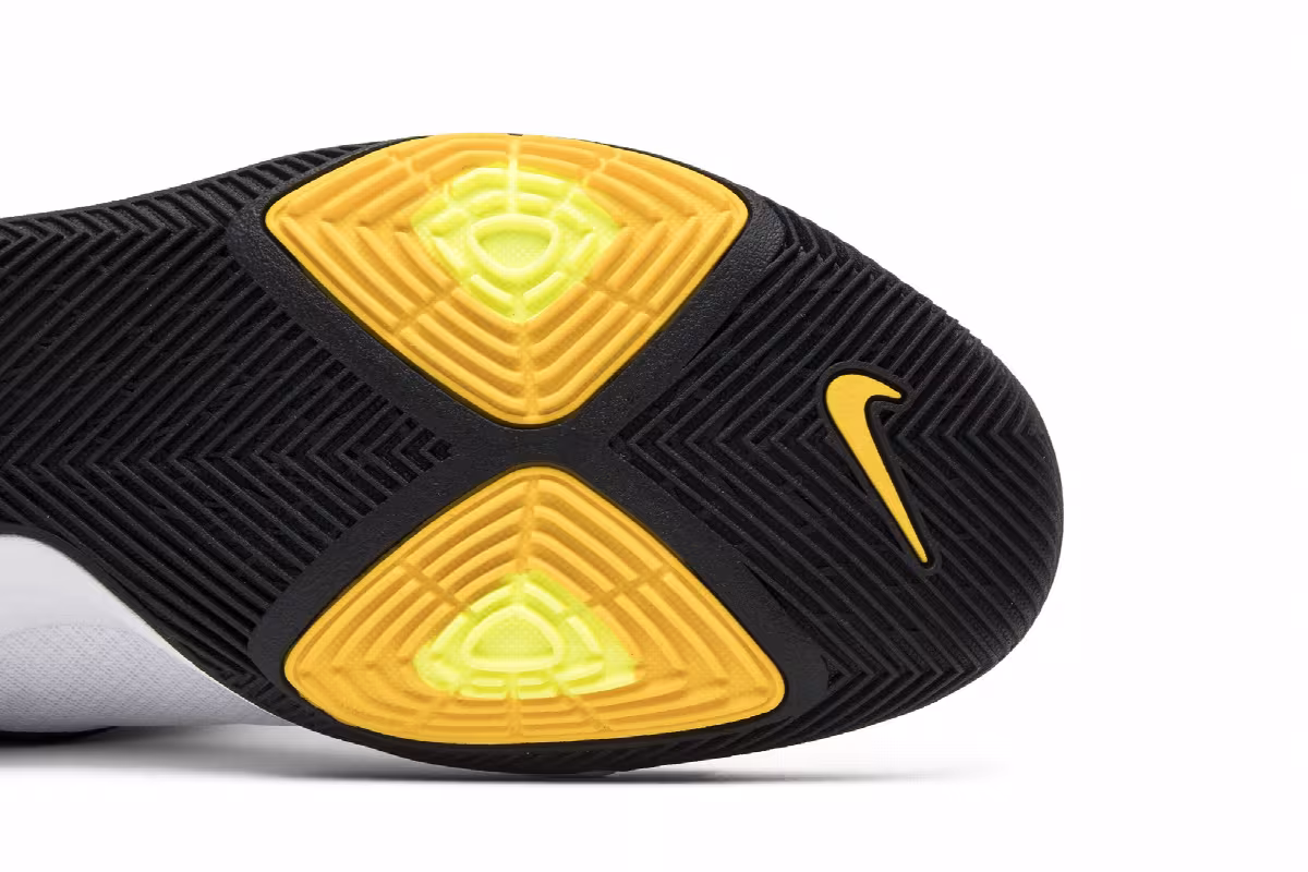 Nike Kyrie 3 N7, view 6