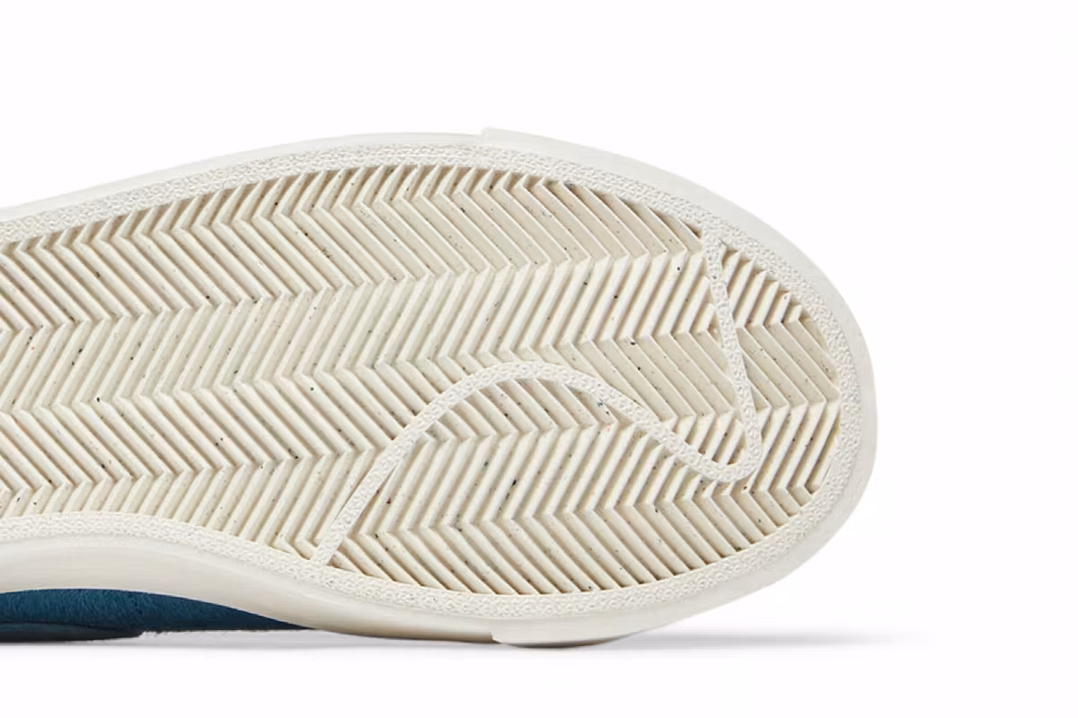 Nike Women's Blazer Low LX Fashion Week, view 6