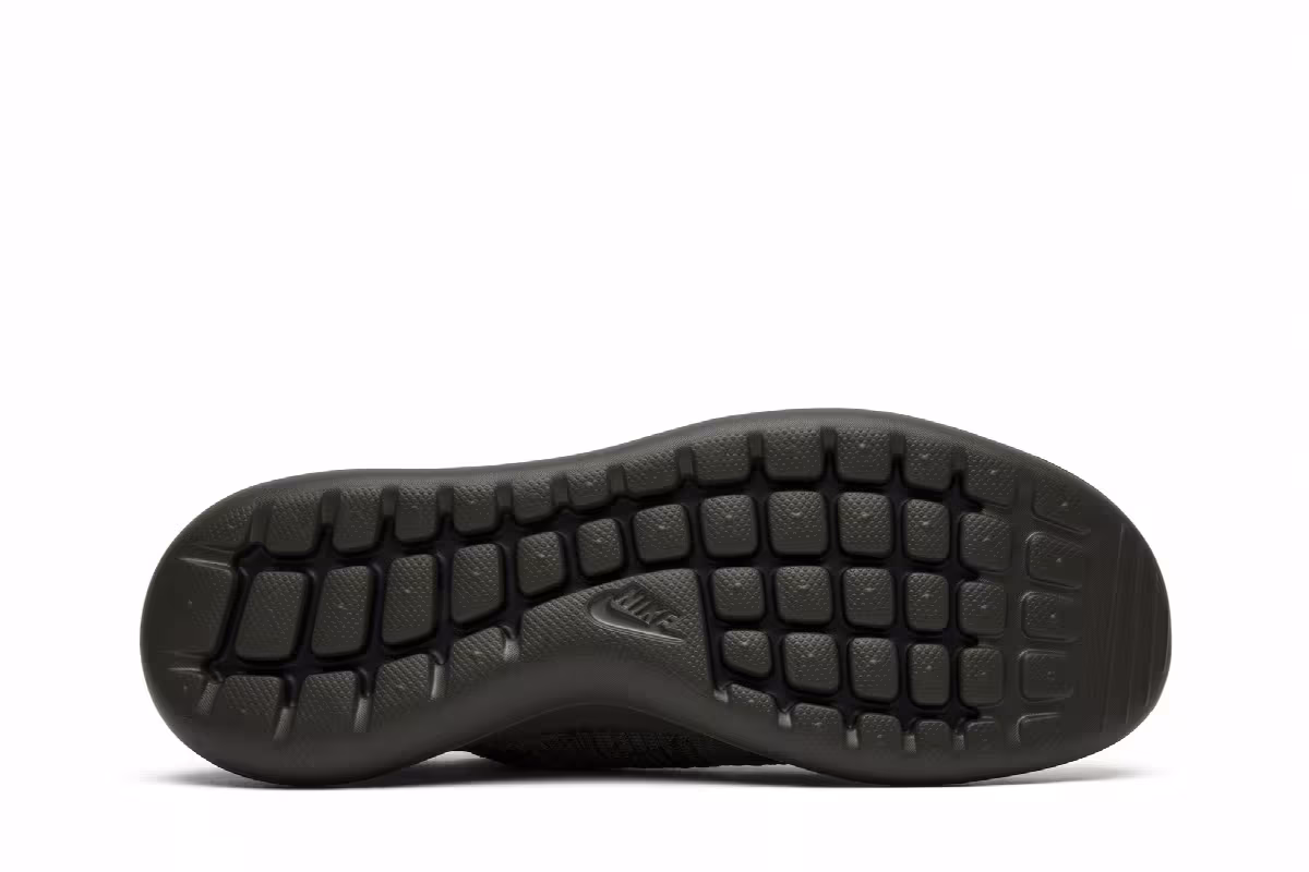 NikeLab Roshe Two Flyknit V2 Camo Cargo Khaki, view 5
