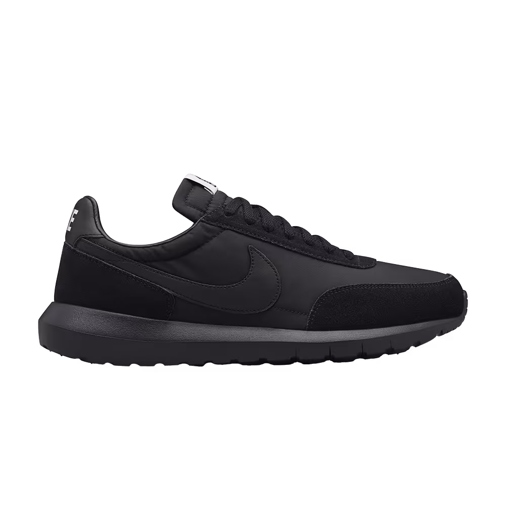 DSM x NikeLab Roshe Daybreak Triple Black