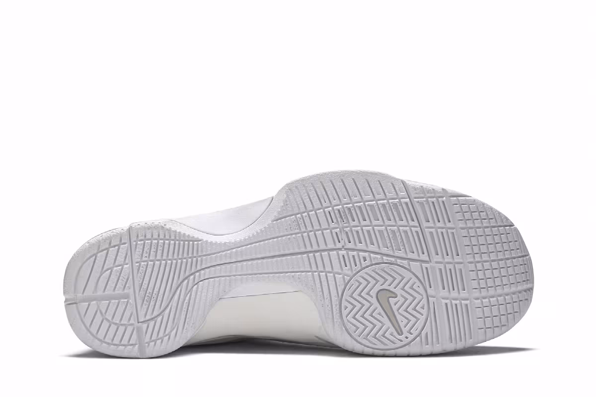Nike Hyperdunk Triple White, view 5
