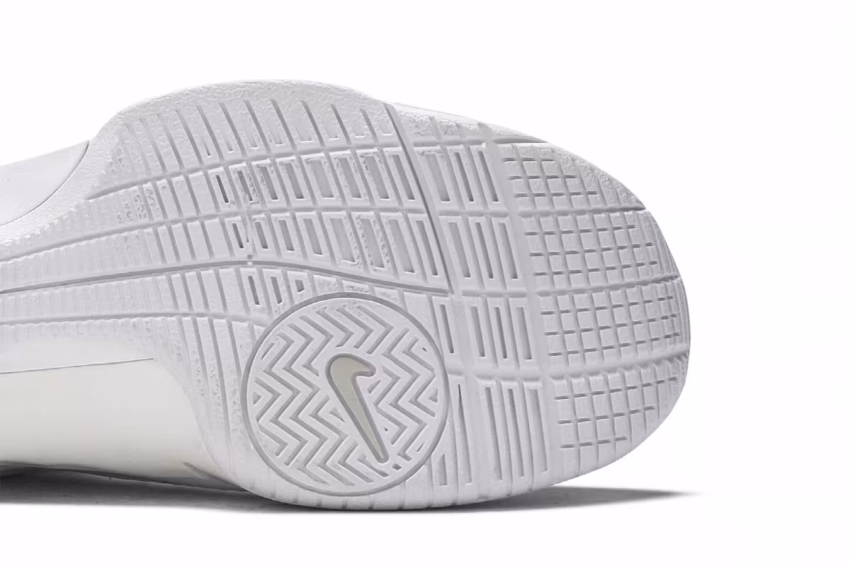 Nike Hyperdunk Triple White, view 6
