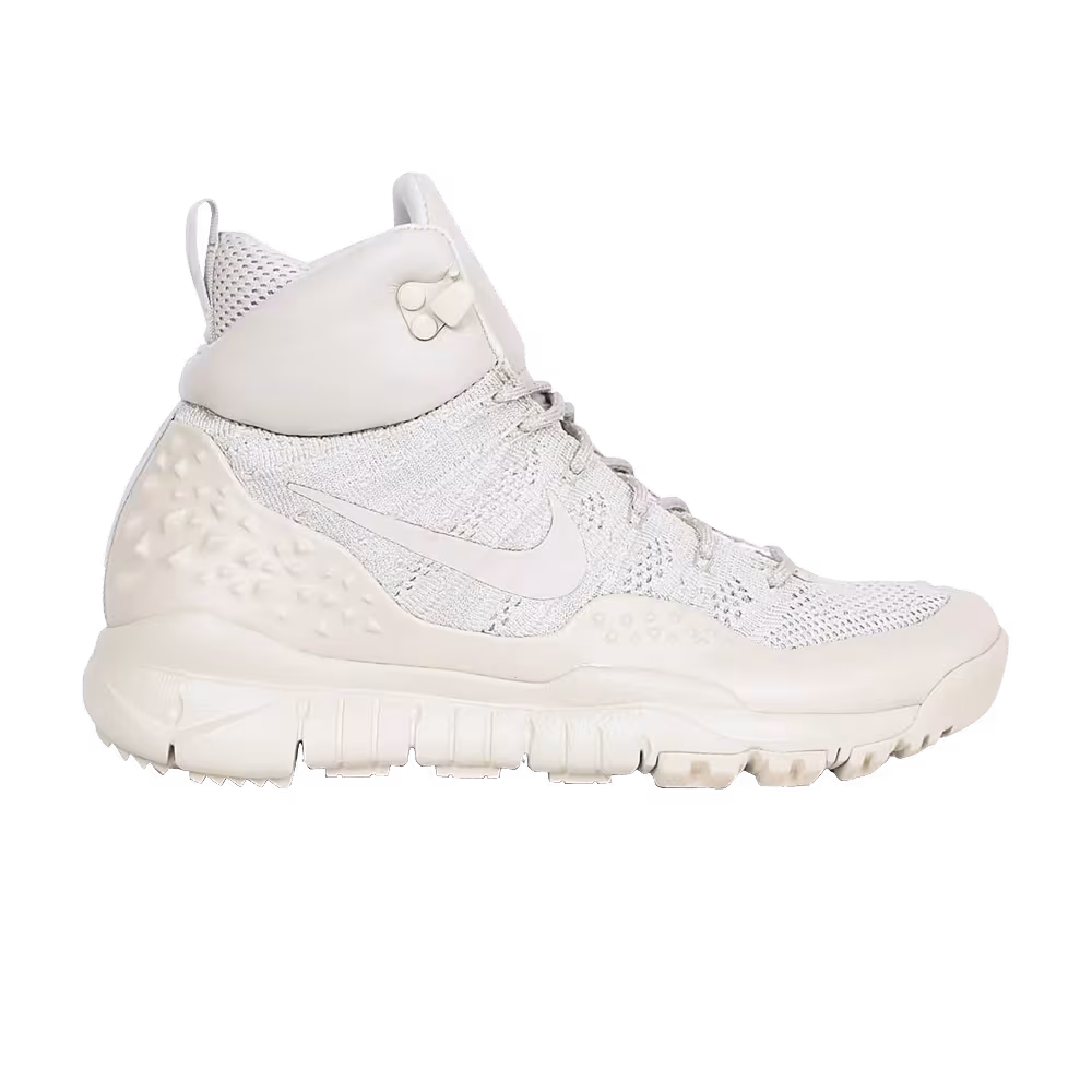 Nike Women's Lupinek Flyknit Light Bone
