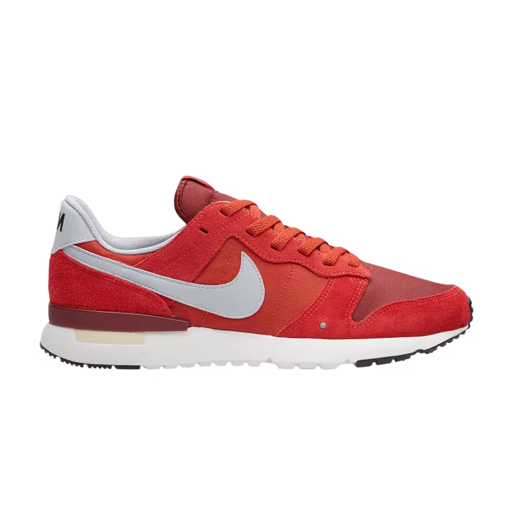 Nike Archive 83.M Game Red