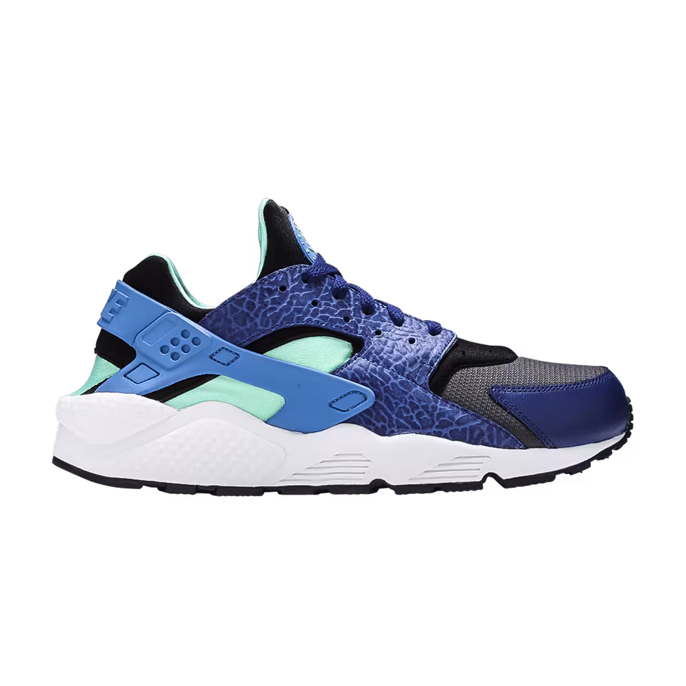 size? x Nike Air Huarache Deep Royal Blue