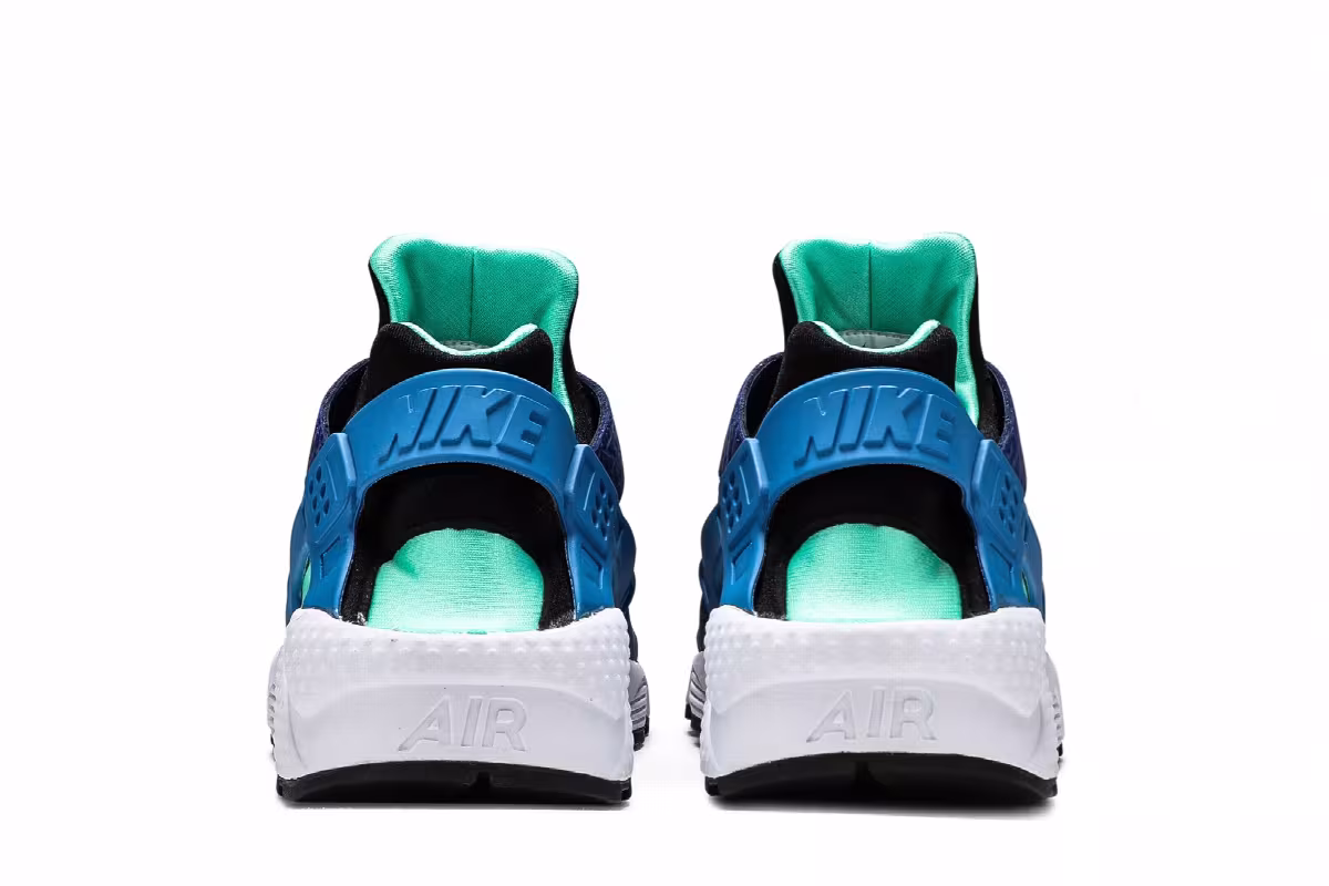 size? x Nike Air Huarache Deep Royal Blue, view 7
