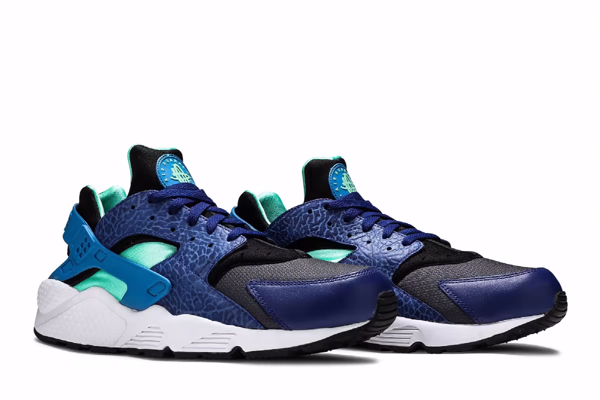 size? x Nike Air Huarache Deep Royal Blue, view 9