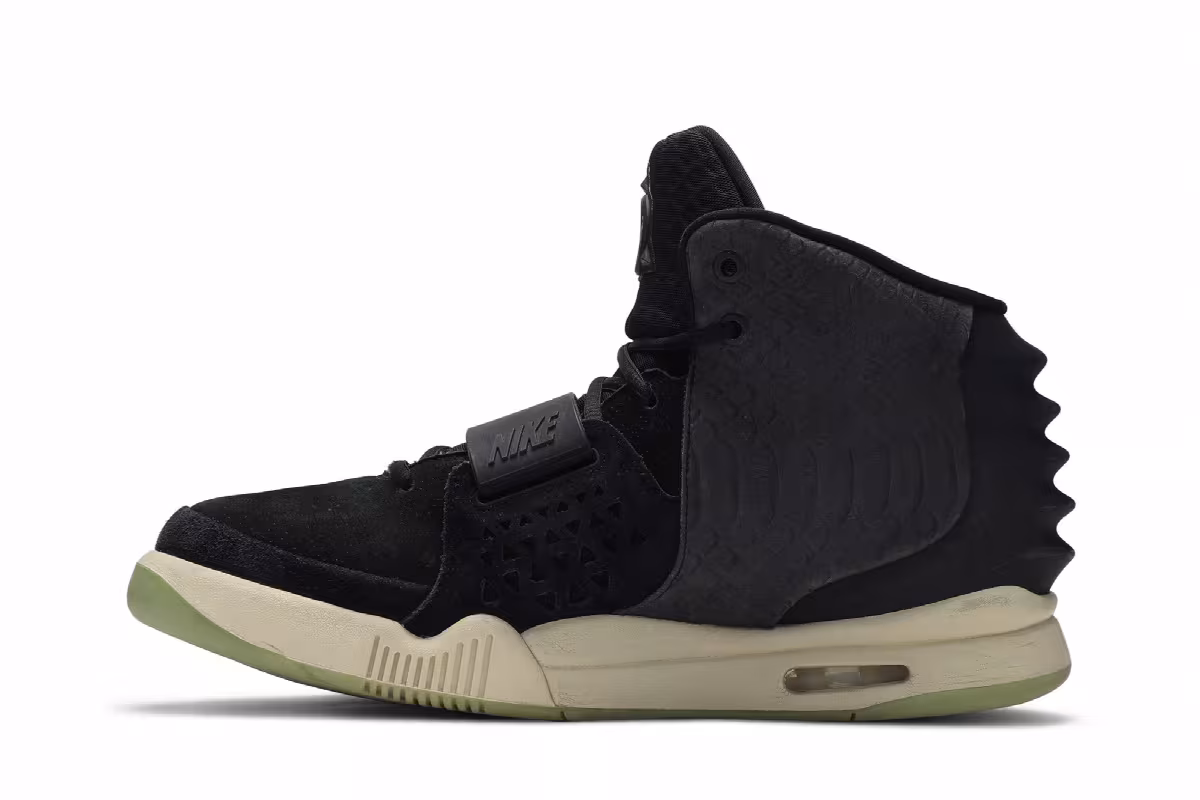 Nike Air Yeezy 2 My Beautiful Dark Twisted Fantasy, view 4