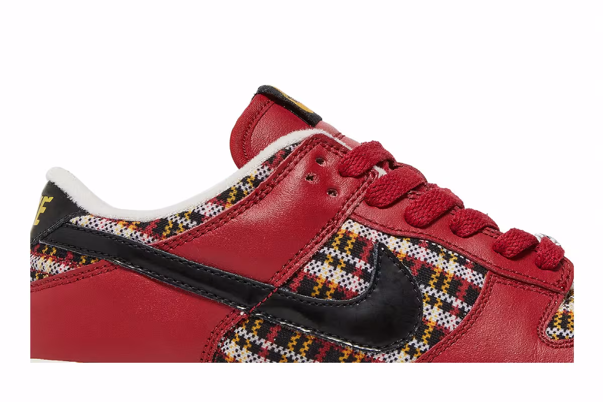 Nike Dunk Low GS Christmas Plaid, view 3