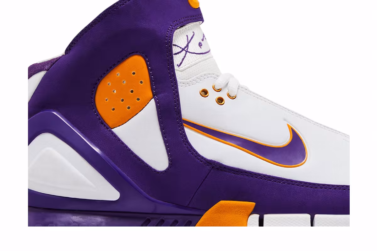 Nike Undefeated x Air Zoom Huarache 2K5 Kobe Bryant, view 3