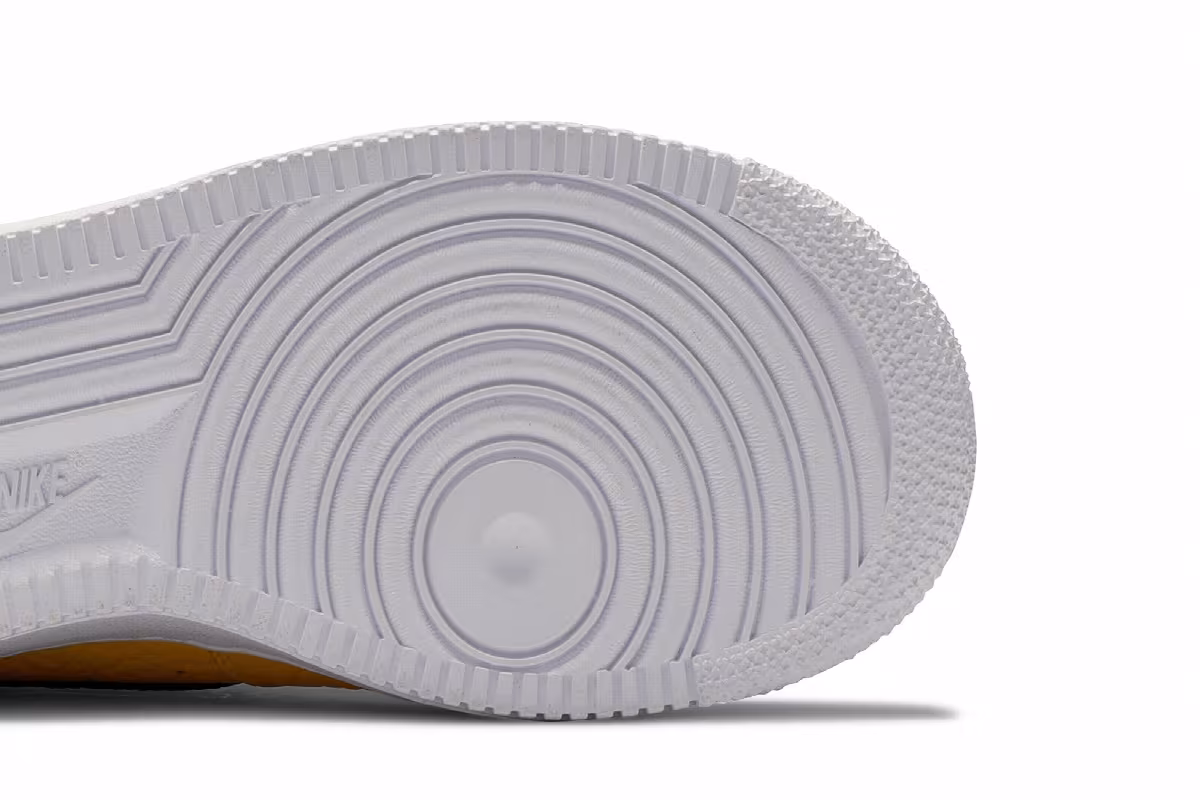 NBA x Nike Air Force 1 Low Premium iD Lakers, view 6