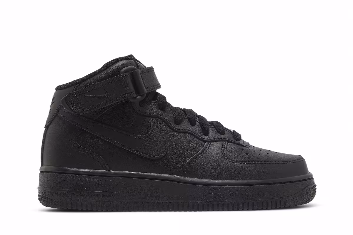 Nike Women's Air Force 1 Triple Black, view 2
