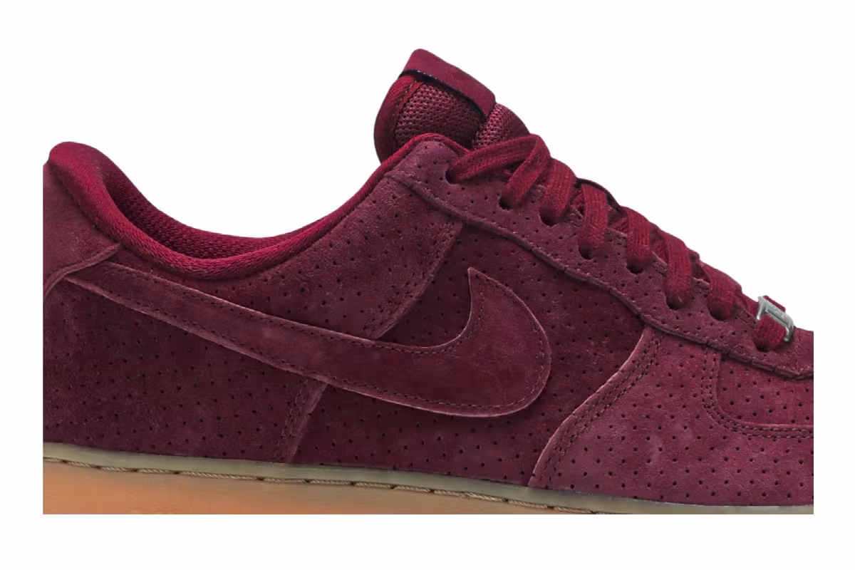Nike Women's Air Force 1 Deep Garnet, view 3
