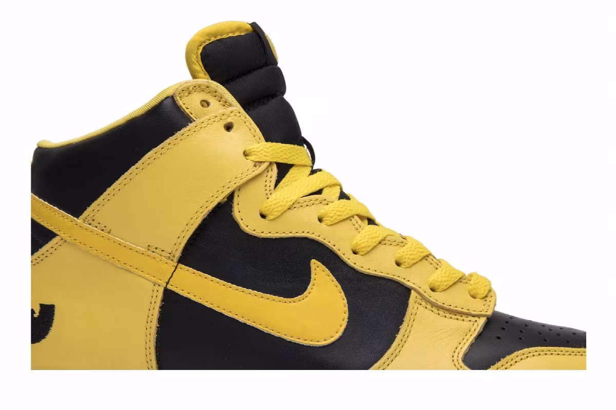 Wu-Tang x Nike Dunk High LE 1999, view 3