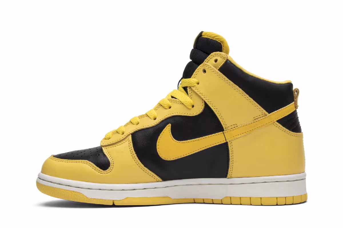 Wu-Tang x Nike Dunk High LE 1999, view 4