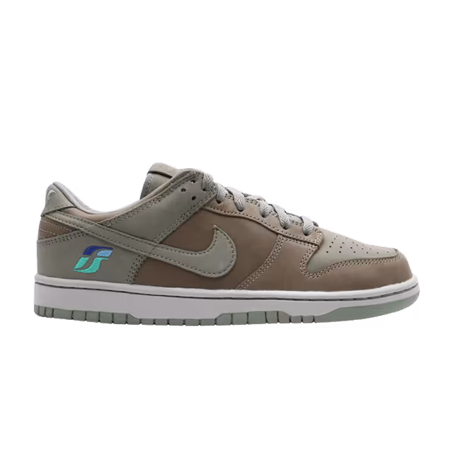 Nike Stash x Futura x Dunk Low iD nike id x stash x futura