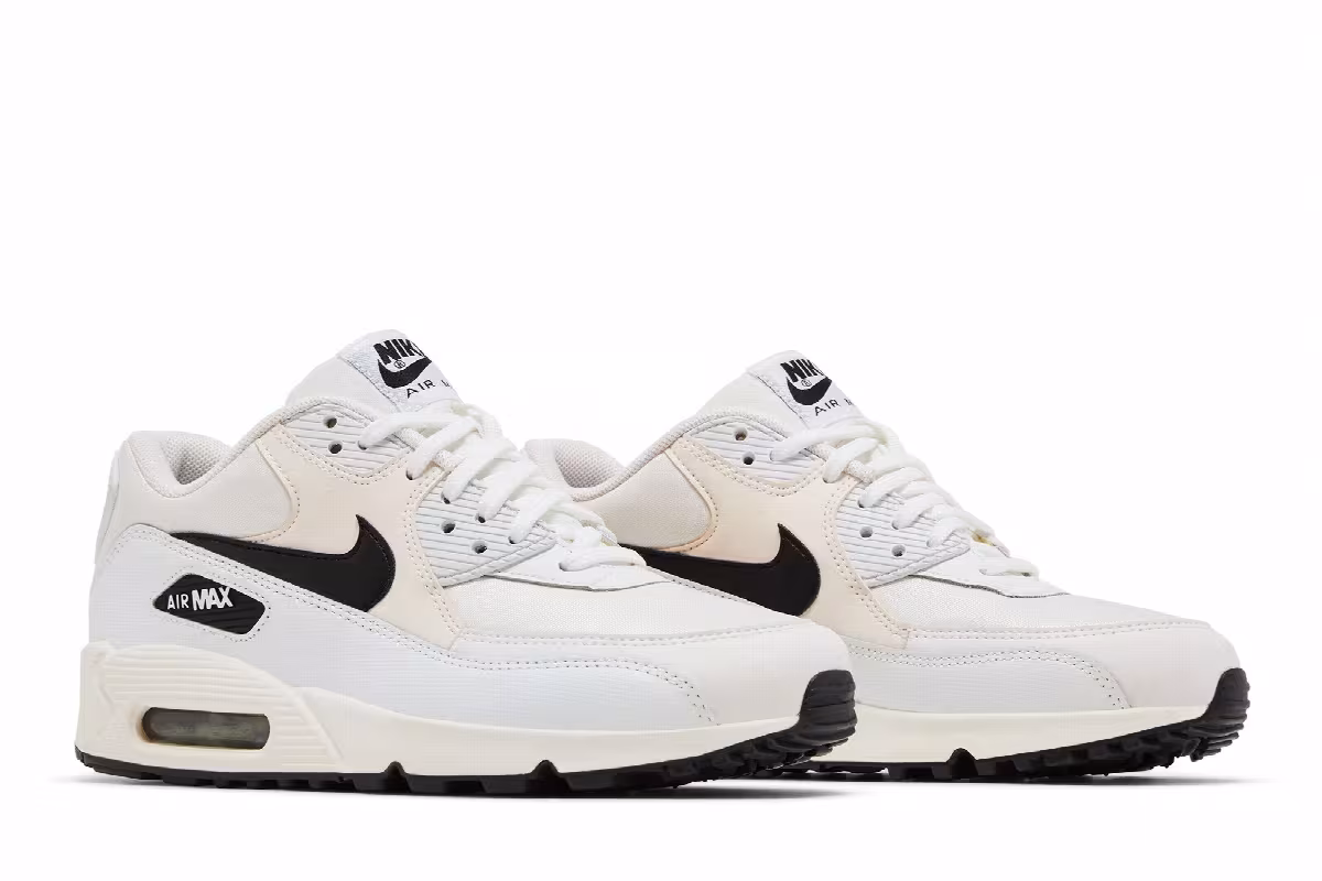 Nike Women's Air Max 90 White Black, view 9