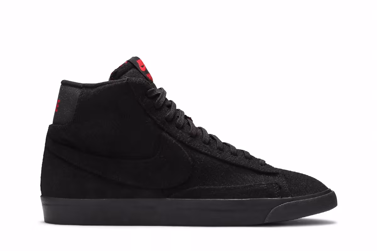 Stranger Things x Nike Blazer Mid QS Upside Down - Black, view 2