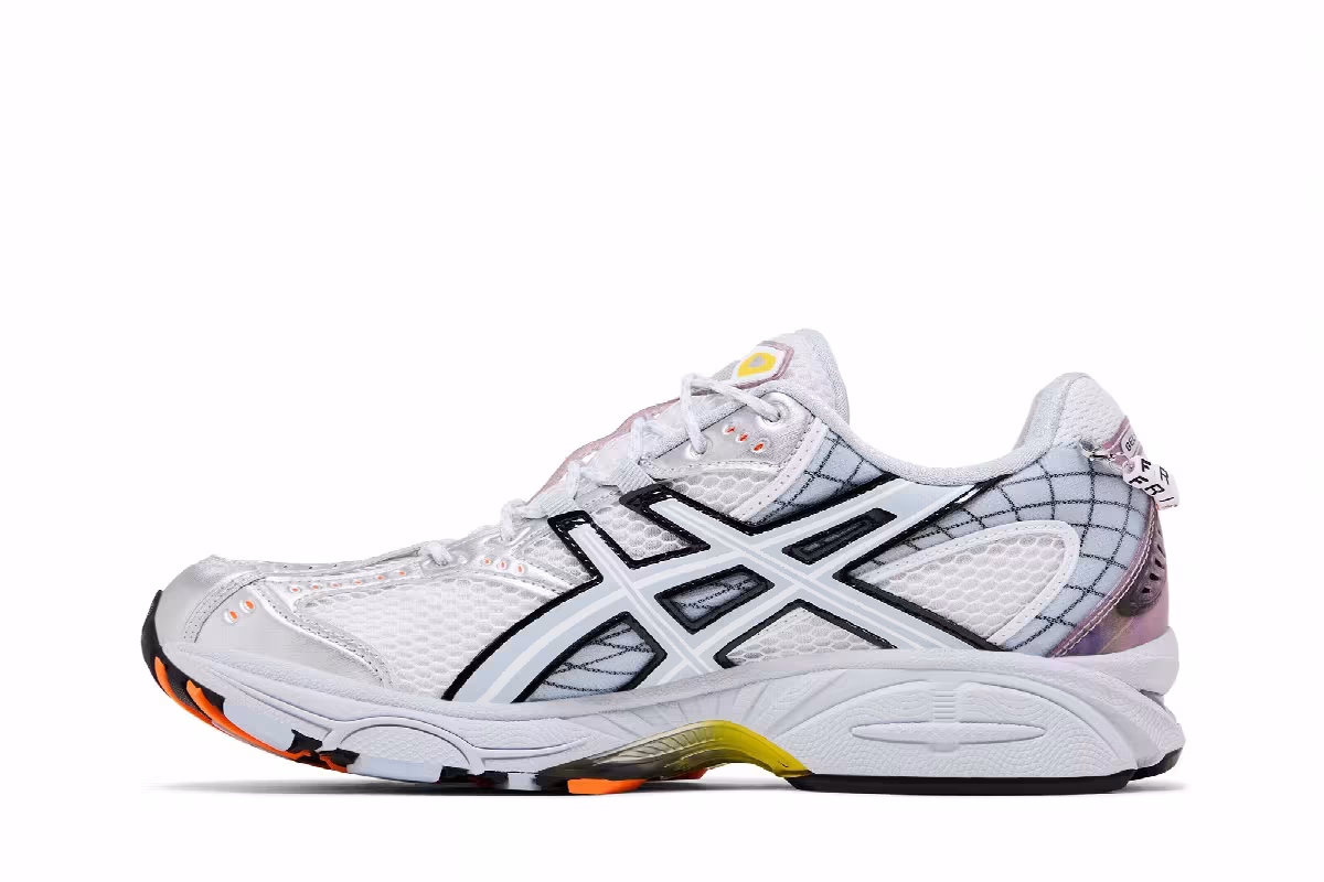 Stefon Diggs x ASICS Gel Nimbus 10.1 From: Me, To: You, view 4