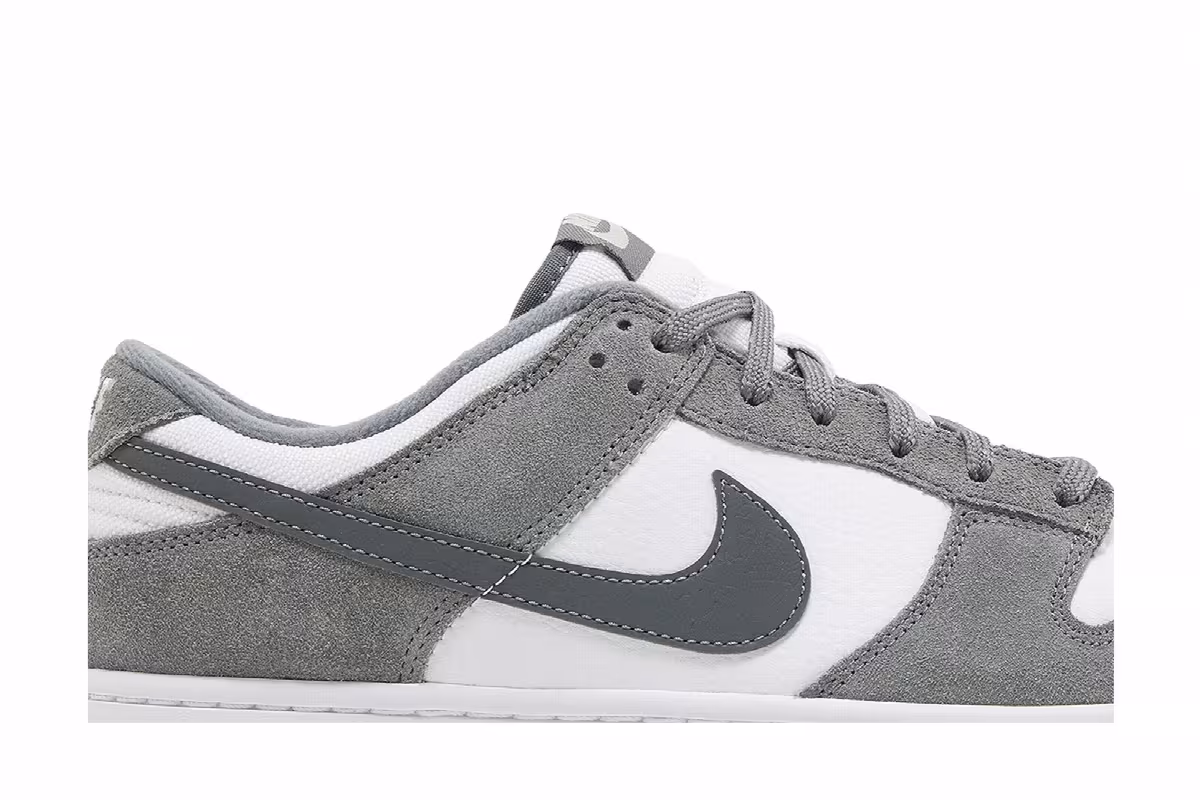 Nike Dunk Low Smoke Grey Gum, view 3