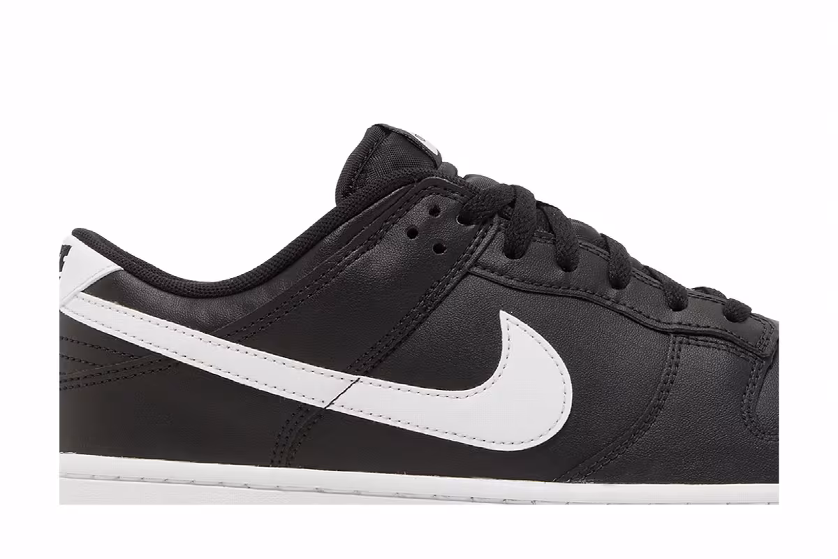 Nike Dunk Low Black Panda 2.0, view 3