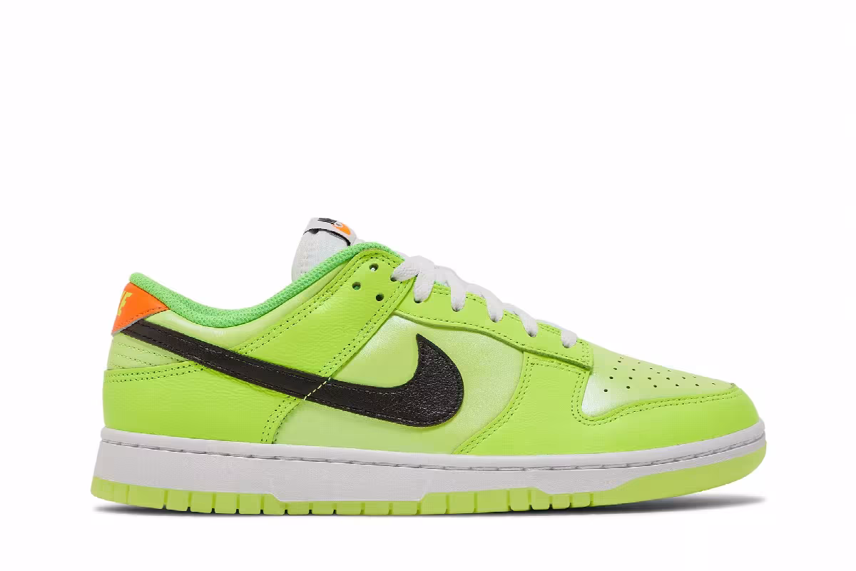 Nike Dunk Low SE Volt, view 2