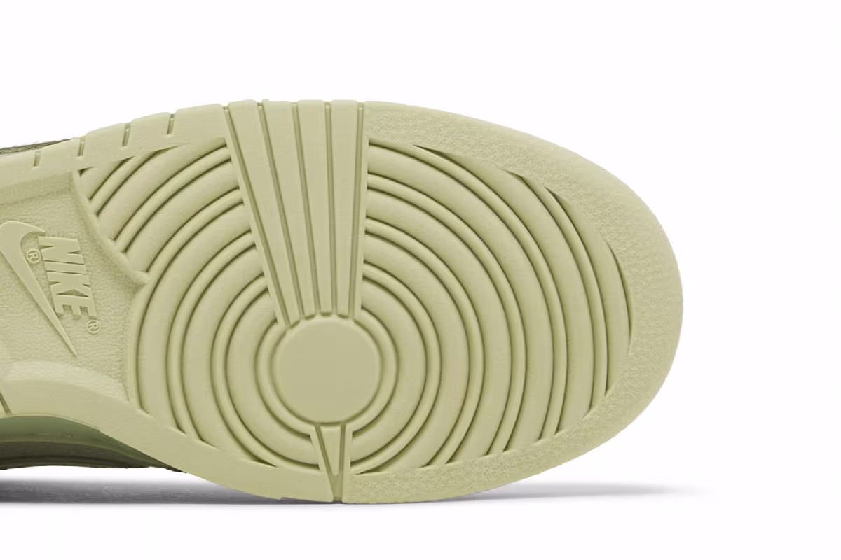 Nike Dunk Low Premium Oil Green, view 6