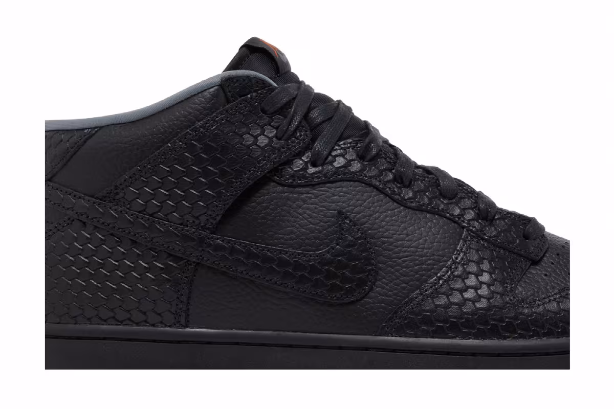 Nike Dunk Mid Premium Halloween - Headless Horseman, view 3