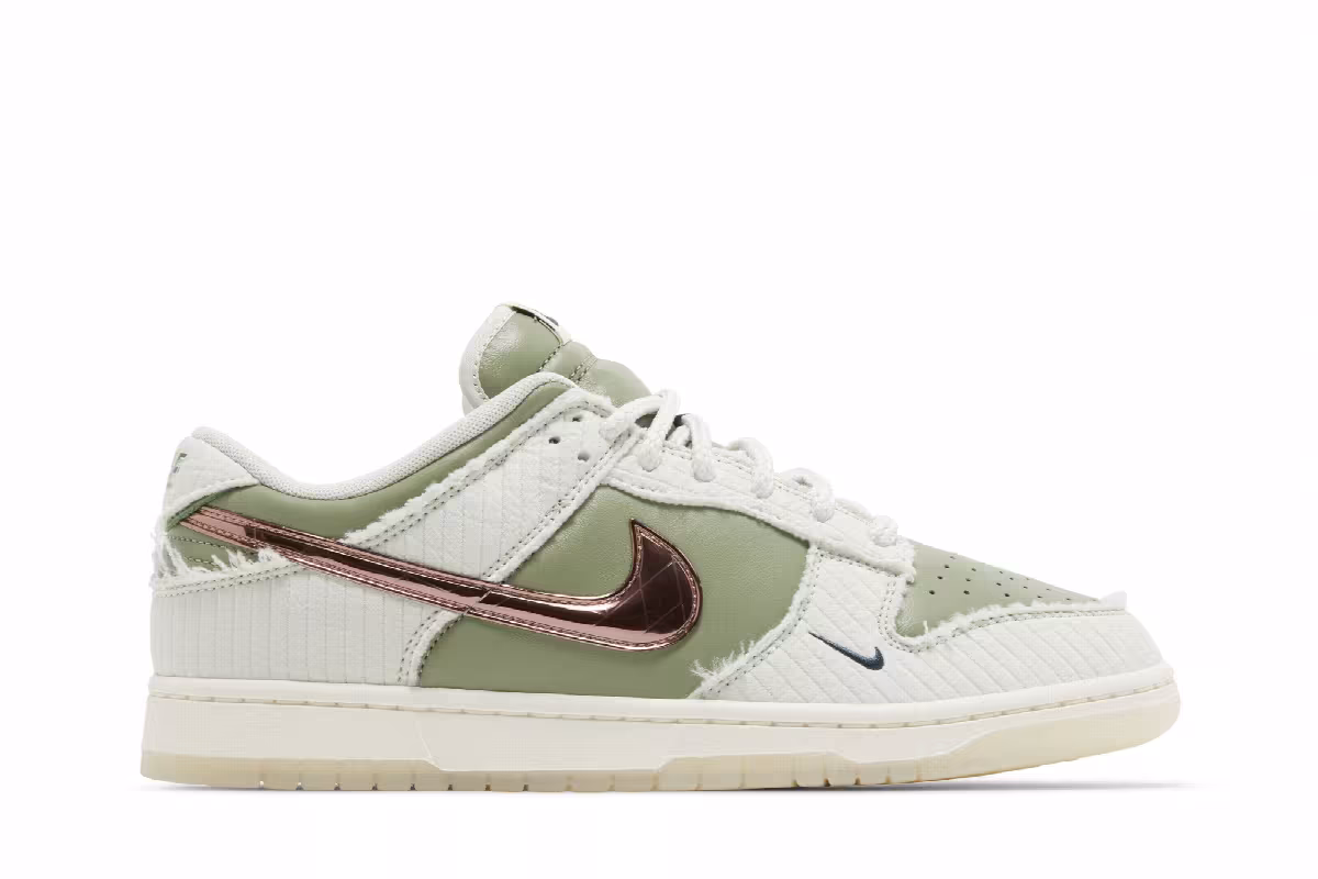 Kyler Murray x Nike Dunk Low Be 1 of One, view 2
