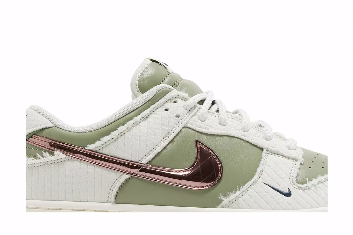 Kyler Murray x Nike Dunk Low Be 1 of One, view 3