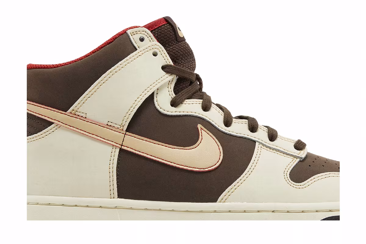 Nike Dunk High SE Baroque Brown, view 3