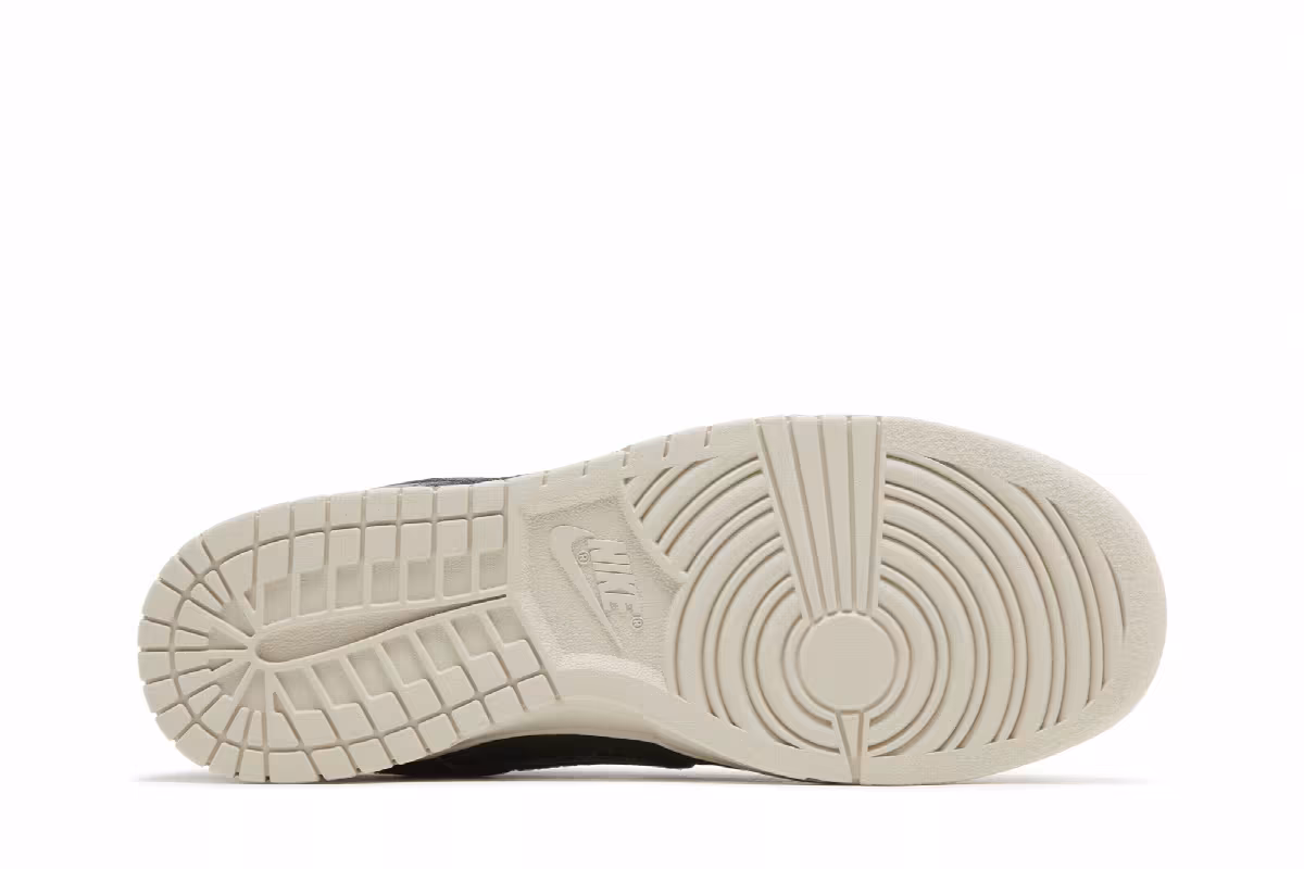 Nike Dunk Low Premium Sequoia, view 5