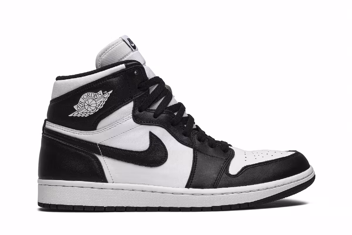 Air Jordan 1 High OG Black White 2014, view 2